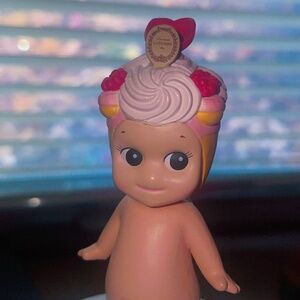 Laduree Sonny Angel Saint-Honoré Rose Framboise Patisserie Collection